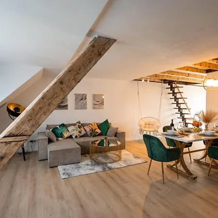 Helle City-maisonette Mit Balkon L Wifi דירה