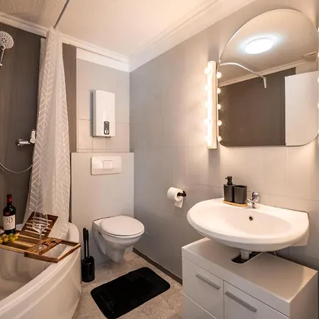 Helle City-maisonette Mit Balkon L Wifi