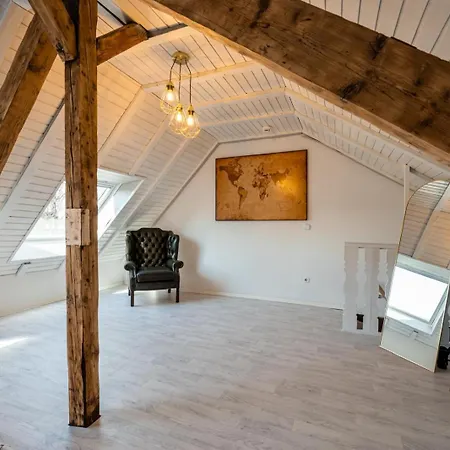 Helle City-maisonette Mit Balkon L Wifi Апартаменты *