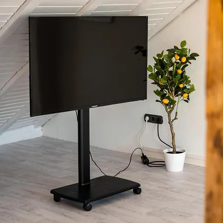 Апартаменты Helle City-maisonette Mit Balkon L Wifi Мёнхен-Гладбах