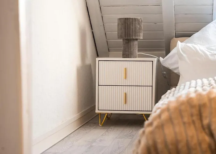 Апартаменты Helle City-maisonette Mit Balkon L Wifi Мёнхен-Гладбах